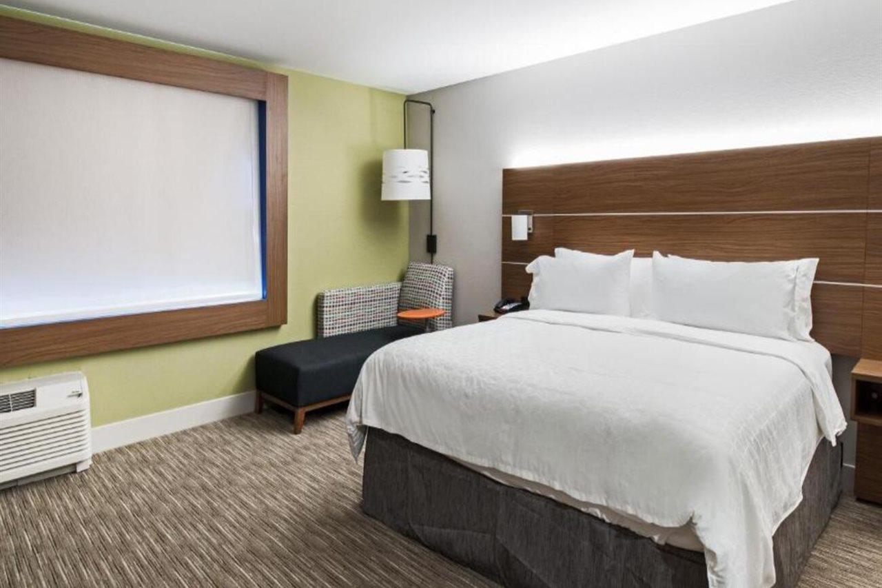 Holiday Inn Express & Suites Racine By Ihg Екстер'єр фото