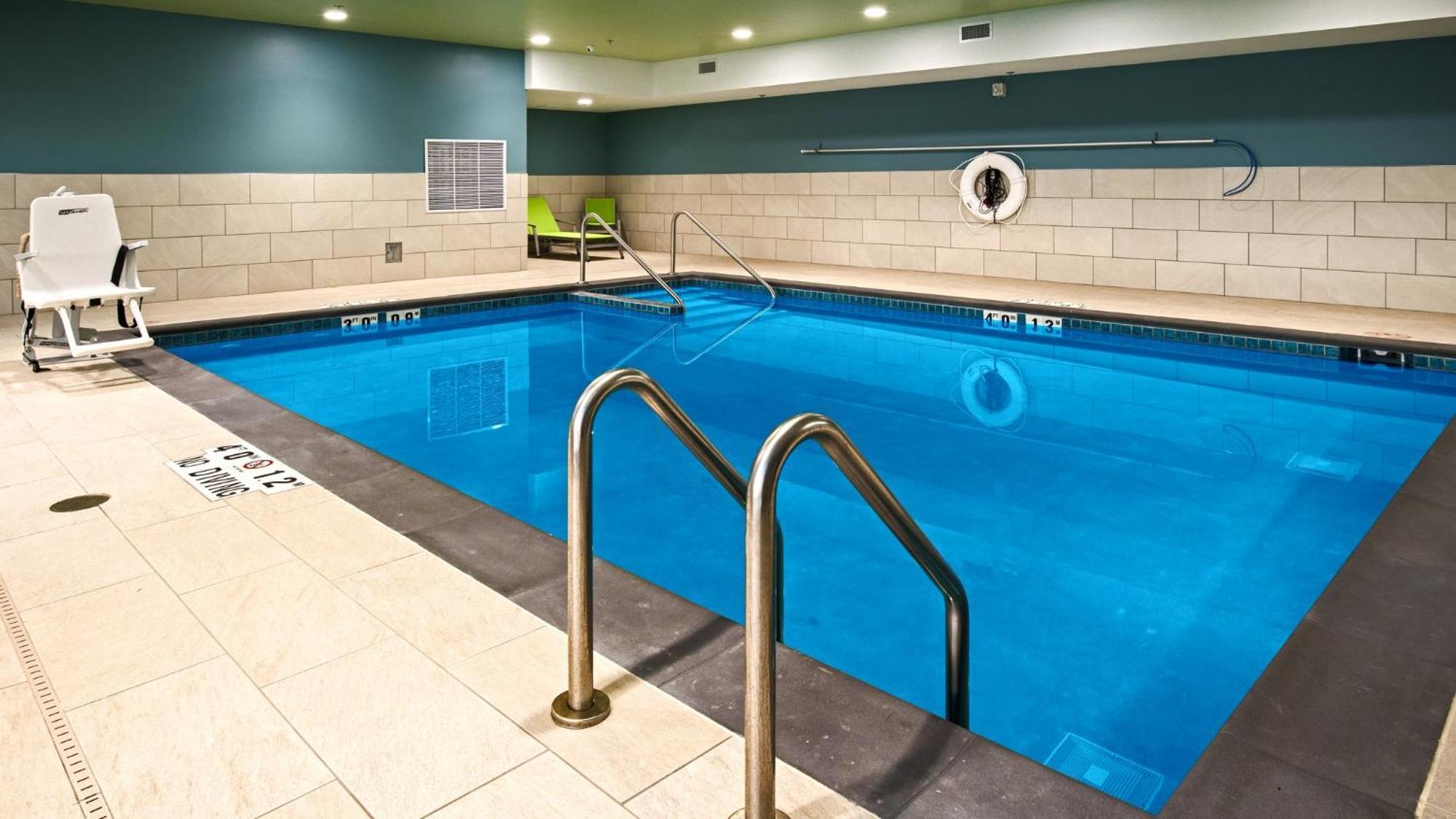Holiday Inn Express & Suites Racine By Ihg Екстер'єр фото