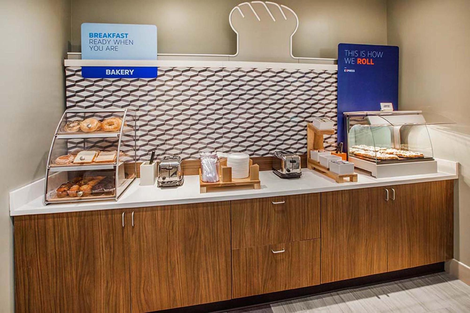 Holiday Inn Express & Suites Racine By Ihg Екстер'єр фото