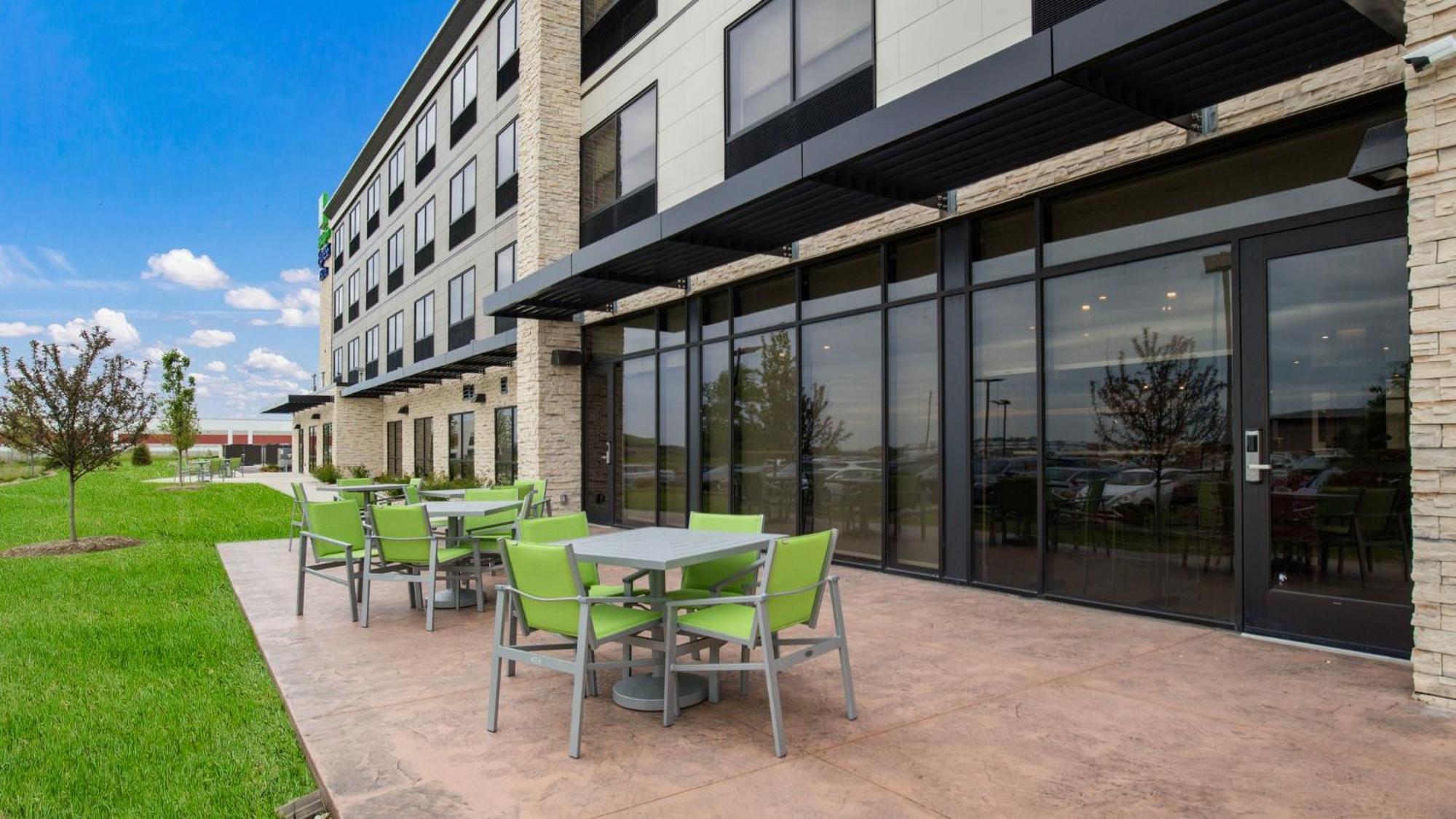 Holiday Inn Express & Suites Racine By Ihg Екстер'єр фото